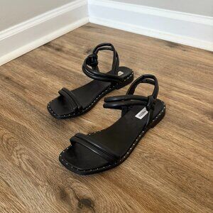 Steve Madden Black Javva Flat Sandals with Strappy Design | Size 10 M
